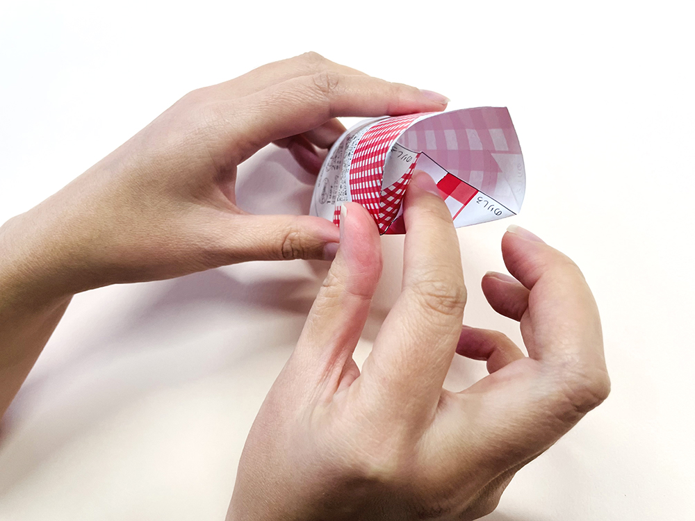 底の⑤部分の折り線を折ります