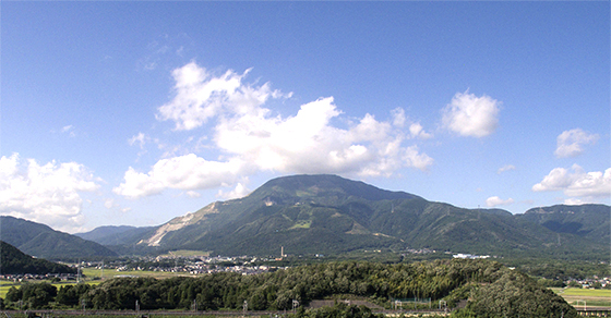 伊吹山